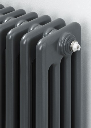 Rads 2 Rails Fitzrovia 4 Column - Anthracite (Close Up)