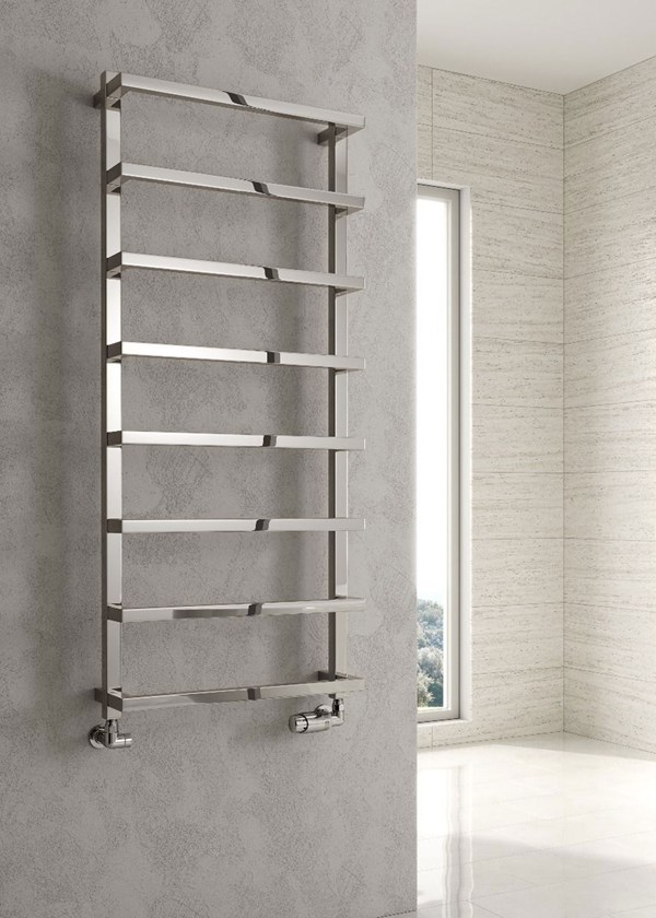 Reina Glora finished in Chrome - 1195mm (H) x 500mm (W) Reina Glora finished in Chrome - 1195mm (H) x 500mm (W)