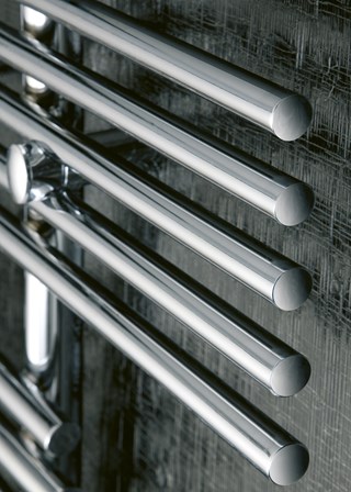 Eucotherm Parallel Towel Rail - Chrome detail