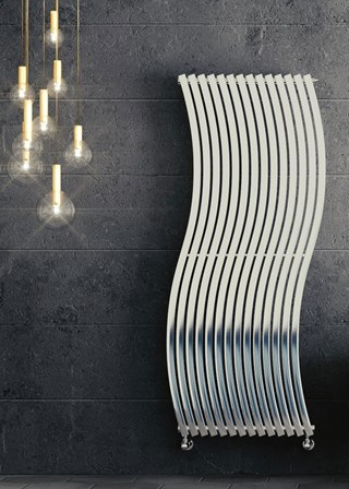 Cordivari Lola Vertical - Image shown in Polished Stainless