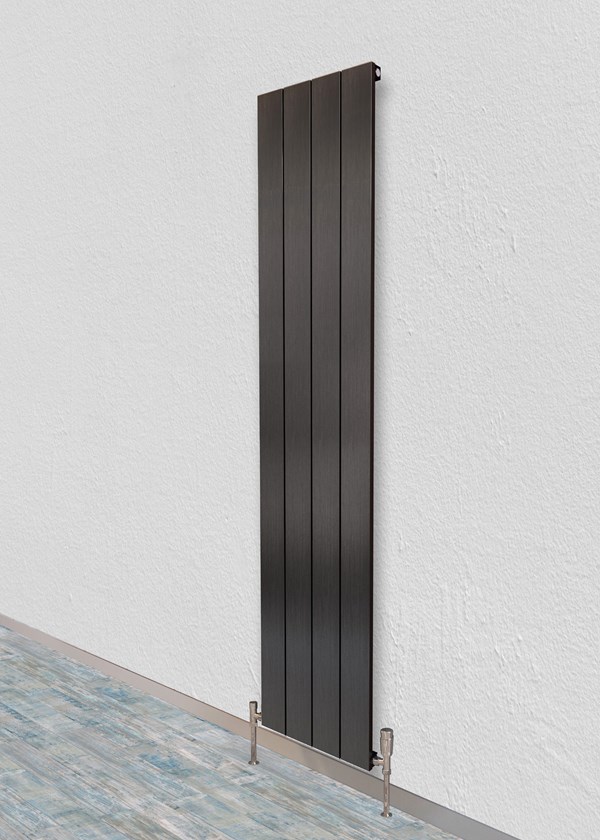 Reina Casina Vertical - Image shown in Single Satin Black