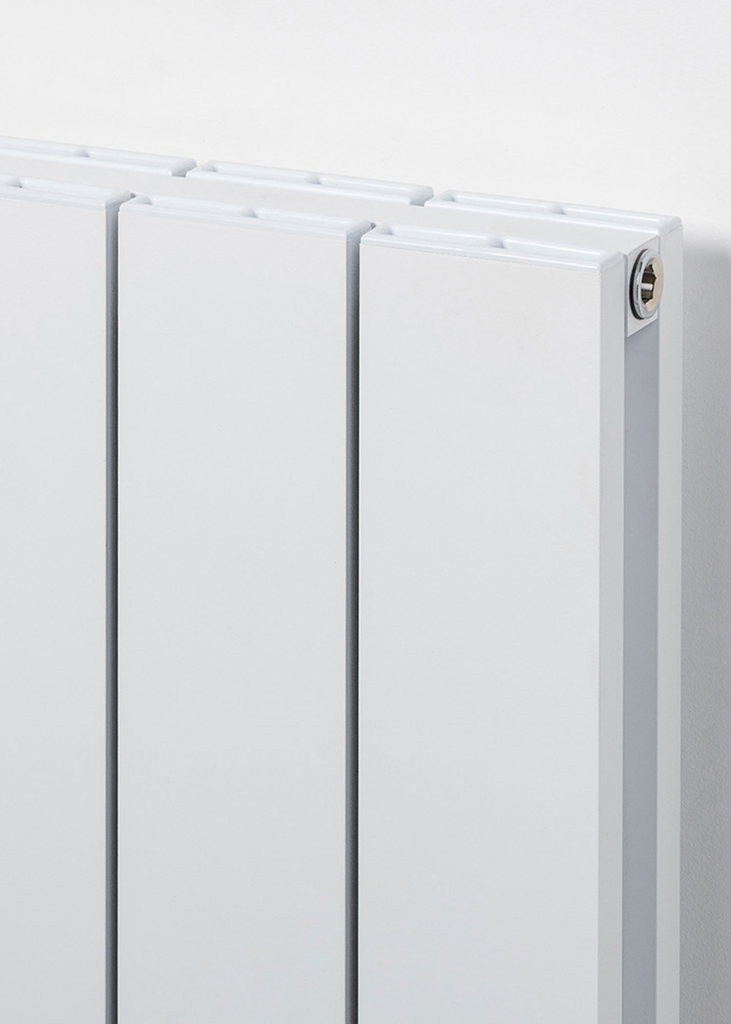 Duoline Vertical finished in White Texture, Smooth Side Showing - Close-Up