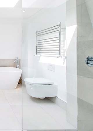 JIS Sussex Newick Electric Towel Rail