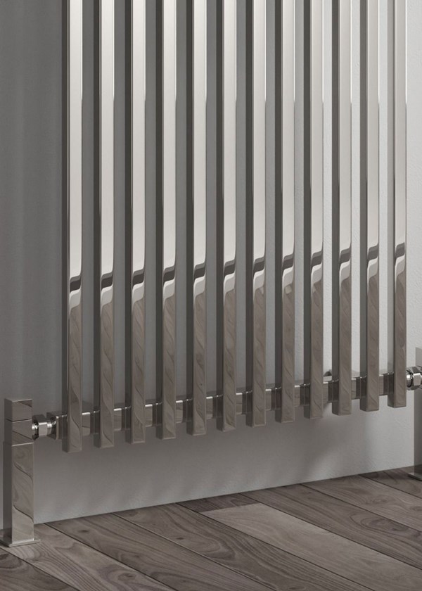 Reina Coredo Finished in Chrome - 1800mm (H) x 500mm (W) - Showing detail of vertical bars and angled Loge radiator valves Reina Coredo Finished in Chrome - 1800mm (H) x 500mm (W) - Showing detail of vertical bars and angled Loge radiator valves