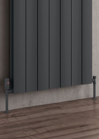 Reina Gio finished in Anthracite - Close-Up