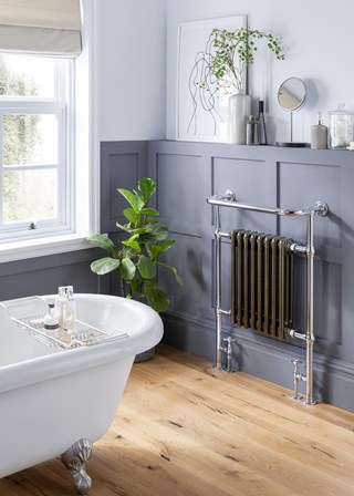 Vogue Regency LG004-MS - 963mm (H) x 673mm (W) - Image shown with Bronze Crackle integral radiator finish