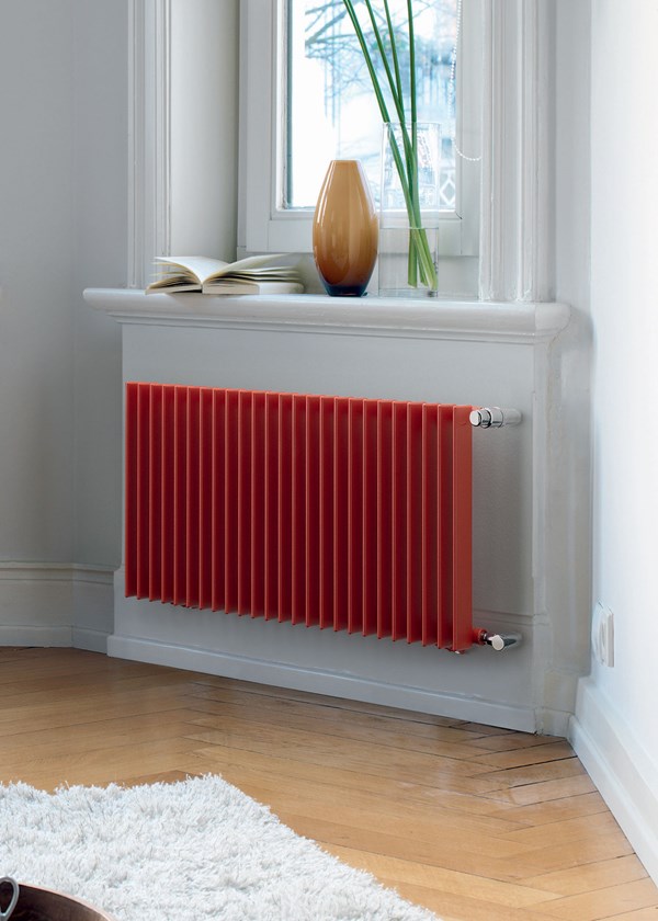 Zehnder Excelsior Horizontal - Image shown in Flame Red
