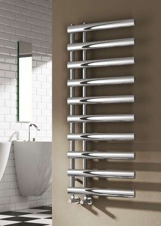 Reina Grace - Image shown in Chrome Reina Grace - Image shown in Chrome