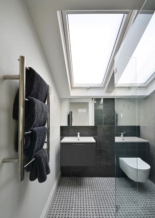JIS Sussex Rusper Electric Towel Rail JIS Sussex Rusper Electric Towel Rail