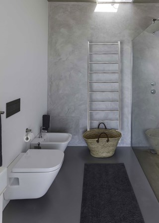 JIS Sussex Ardingly Electric Towel Rail