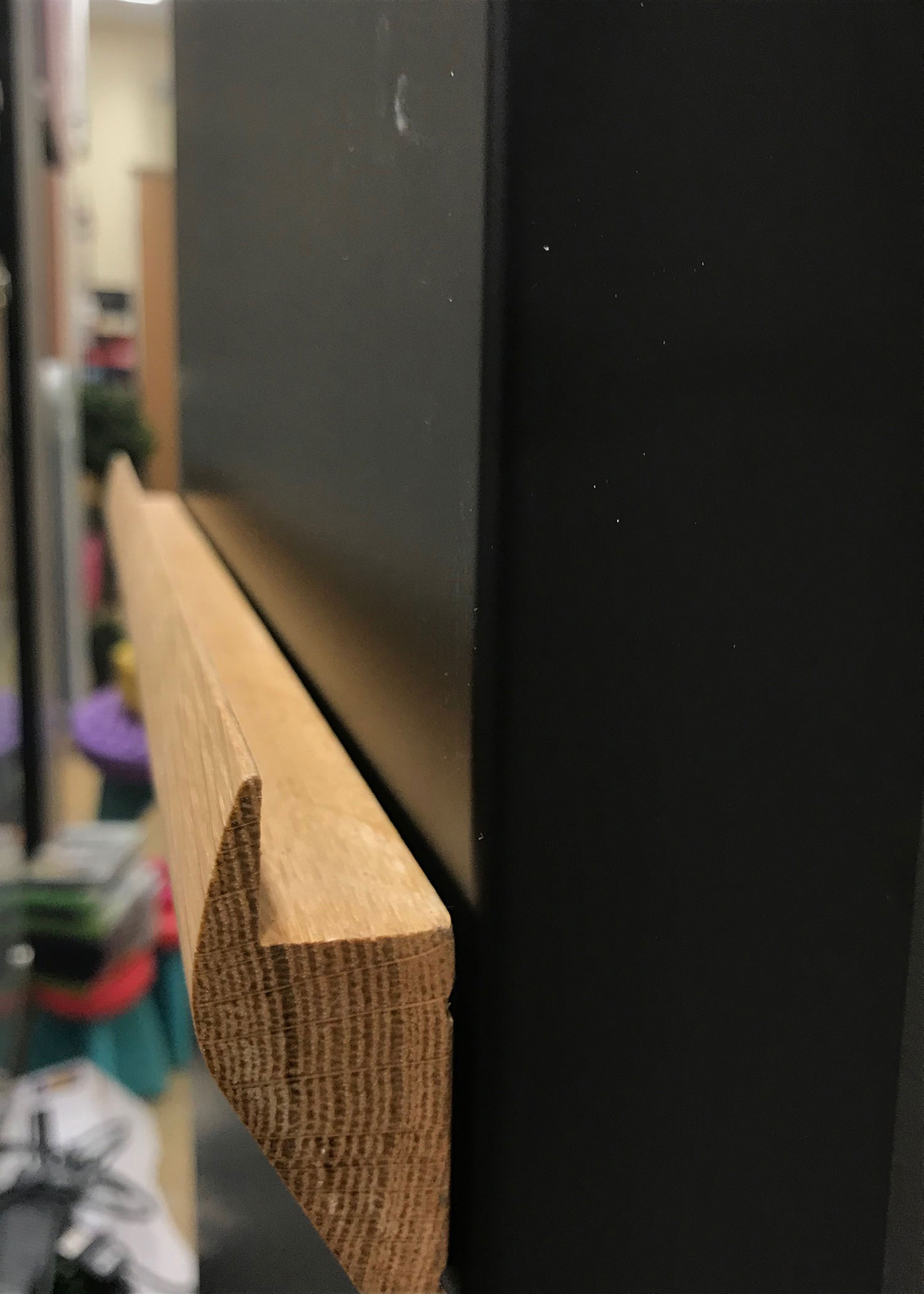 Eskimo Outline Blackboard - Magnetic Chalk Holder