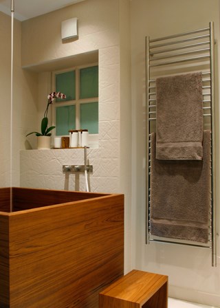 JIS Sussex Beacon Electric Heated Towel Rail JIS Sussex Beacon Electric Heated Towel Rail