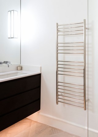 JIS Sussex Ashdown Electric Towel Rail