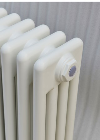 Ultraheat 4 Column - White RAL9016 close up Ultraheat 4 Column - White RAL9016 close up
